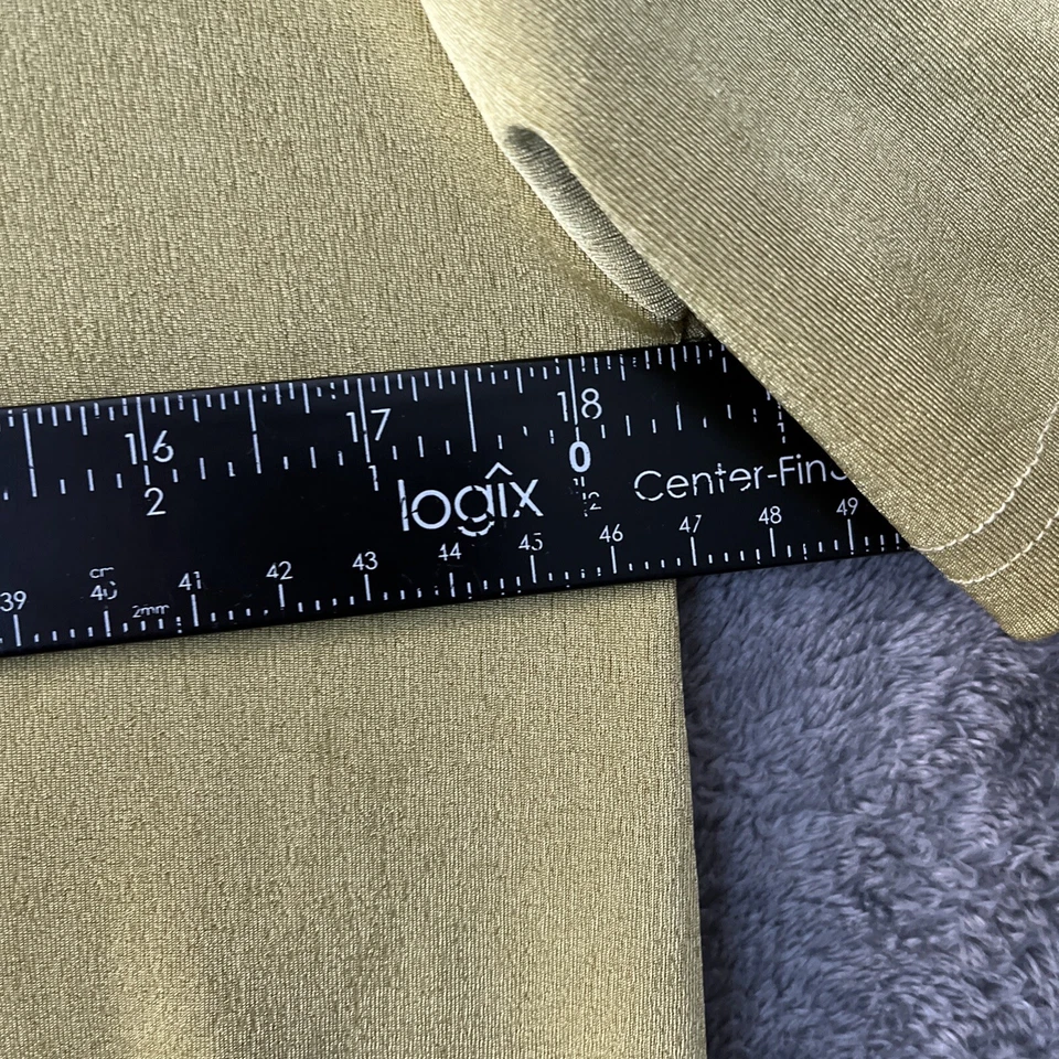 Camisa Josar Top Verde Oliva Manga Corta Cuello Redondo Hecha en EE. UU. Pullover Foto 4 de 4