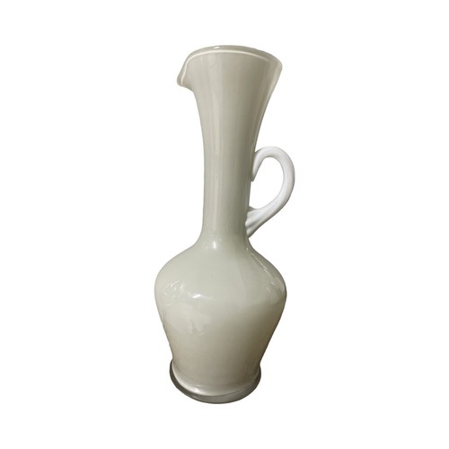 Stunning Mid Century Italian White Cased Art Glass Vase Pitcher Jug - Picture 2 of 11