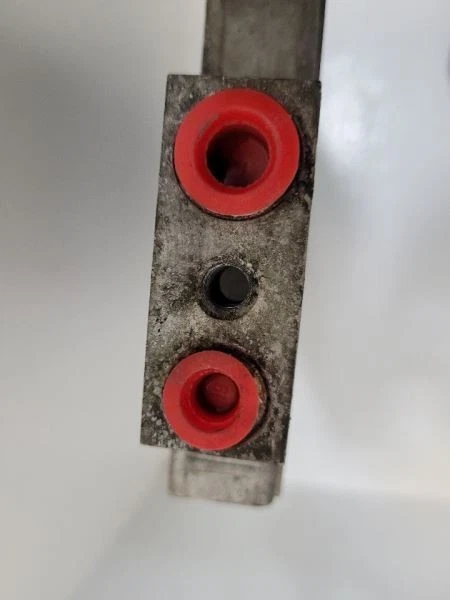 2004-2012 CHEVROLET MALIBU 2.2L AC Condenser 20820058  - Image 3 of 4