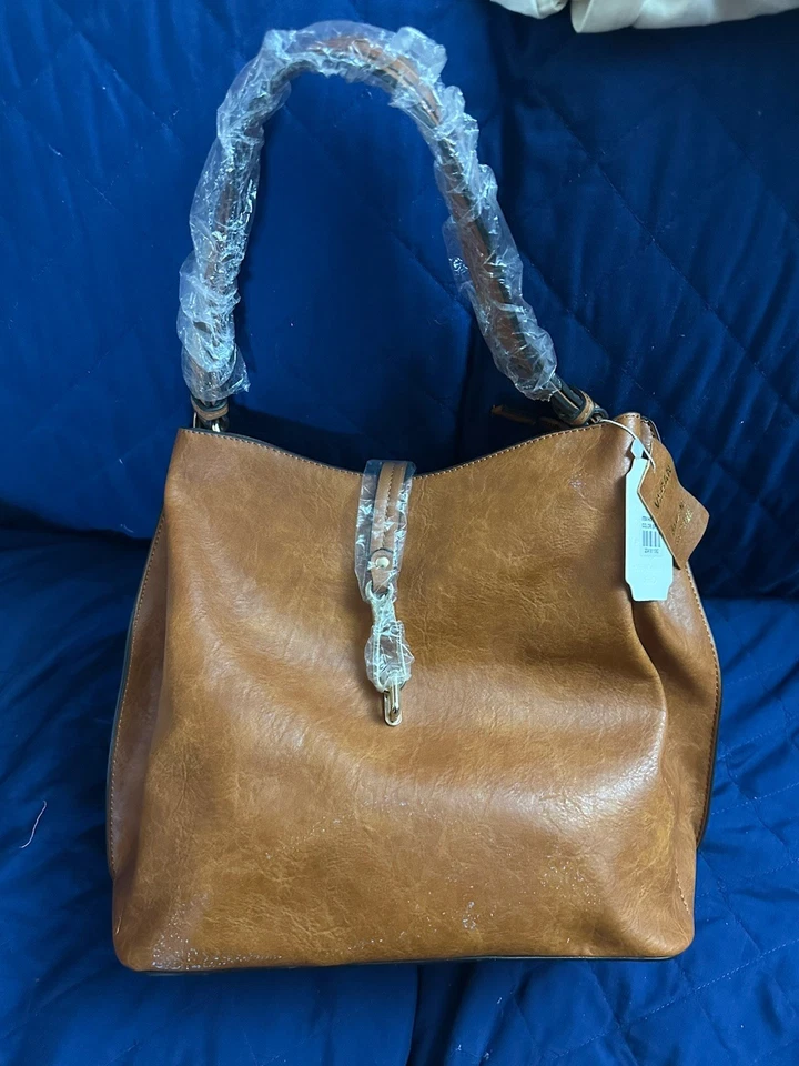 Bolso de mano Republic clásico vegano para mujer de cuero marrón con correa para el hombro Foto 2 de 4