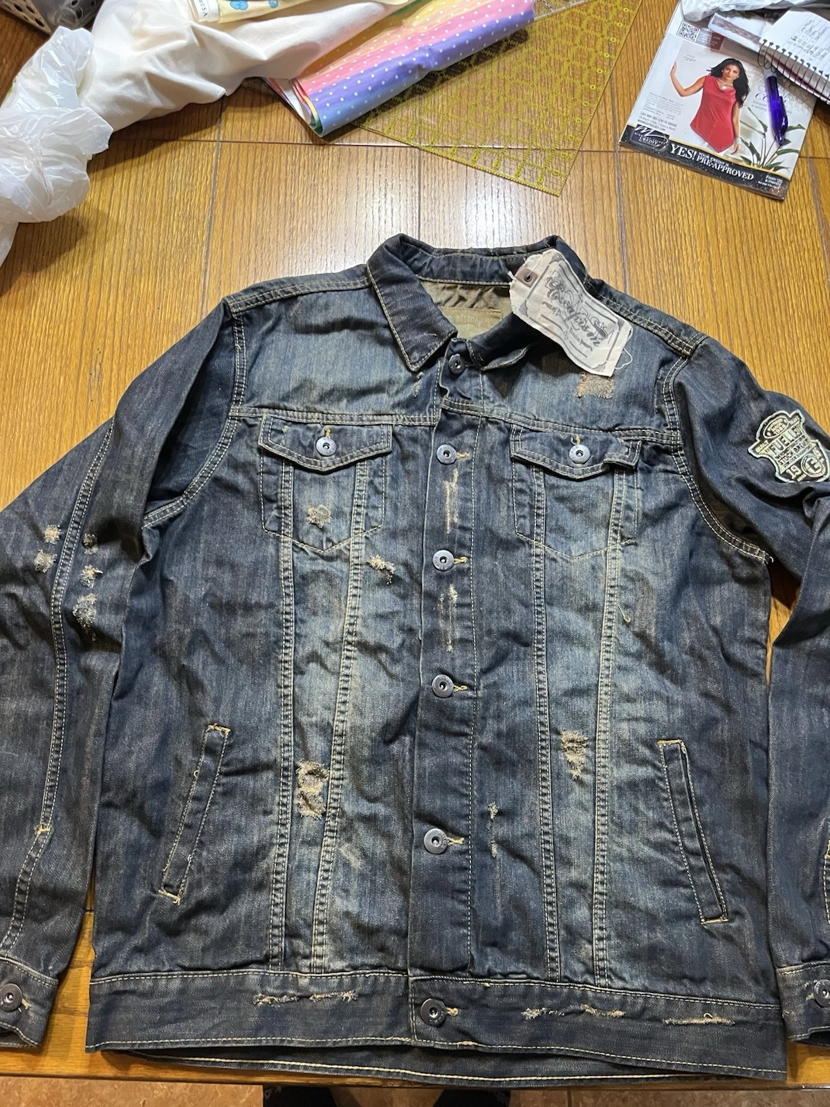 VTG Escapism Denim Jacket Mens XL Blue Distressed Grunge Hip Hop Biker (0348-VV)
Opens in a new wind