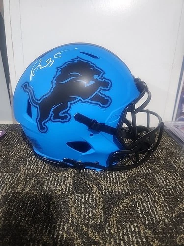 David Montgomery Autographed Detroit Lions Rave Authentic Full Size Helmet BAS