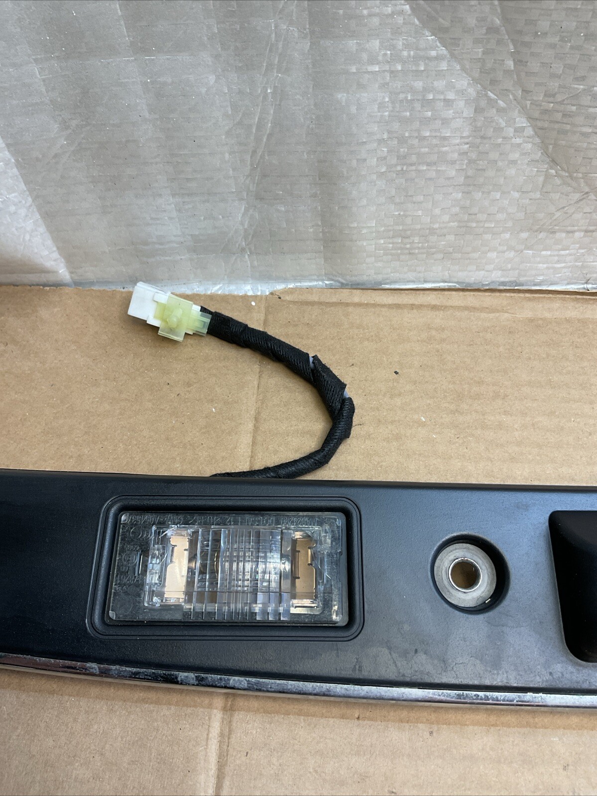 2014-2019 Maserati Quattroporte Rear Trunk Lid Grip Handle Molding Trim OEM