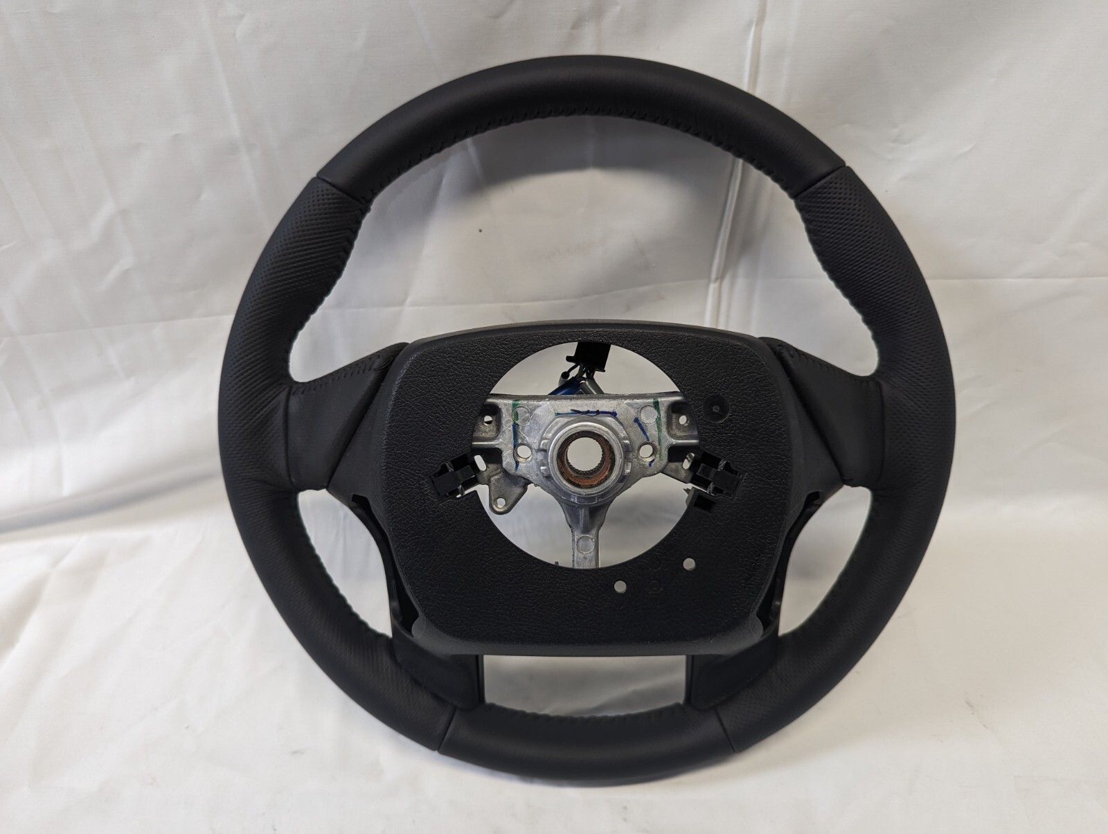 16 17 18 19 20 21 22 23 TOYOTA LEATHER STEERING WHEEL BUTTON