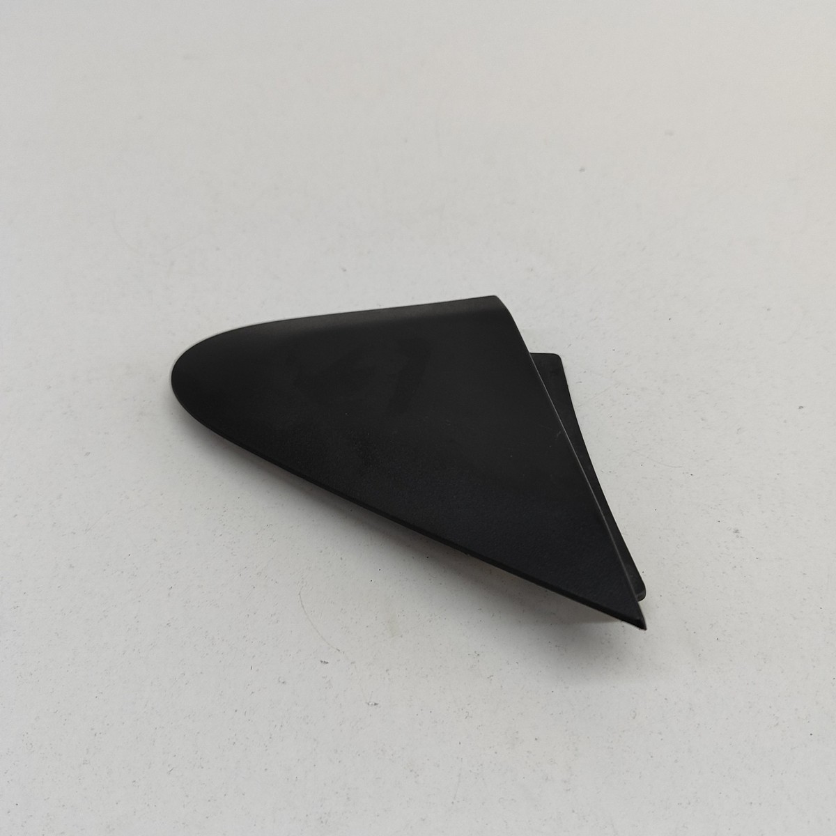 SUZUKI SX4 S-Cross JYB Front Right Mirror Triangle Trim