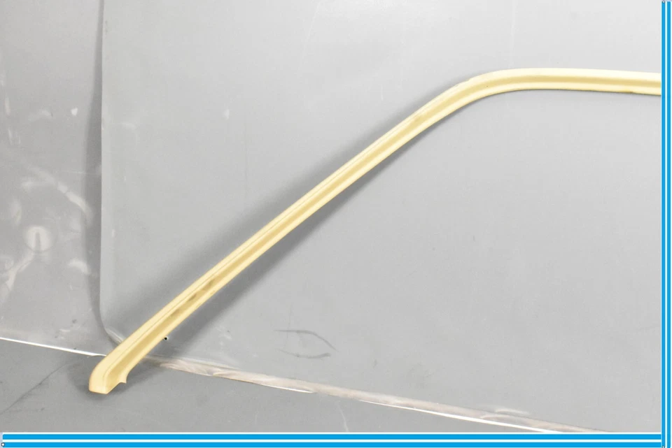 Moldura ventana superior trasera izquierda OEM 86-95 MERCEDES 300SL 300CE E320 Foto 4 de 4