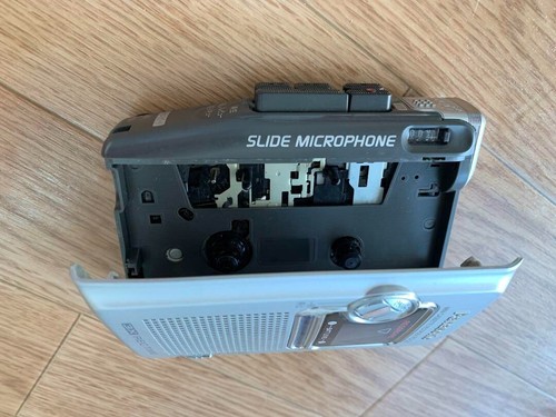 Junk Panasonic Walkman RQ-L26 Portable Cassette Player - Afbeelding 4 van 6