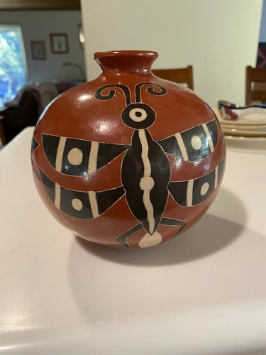 Studio Art Pottery Vase Juan Paulino Martinez Handmade Painted  Nicaragua