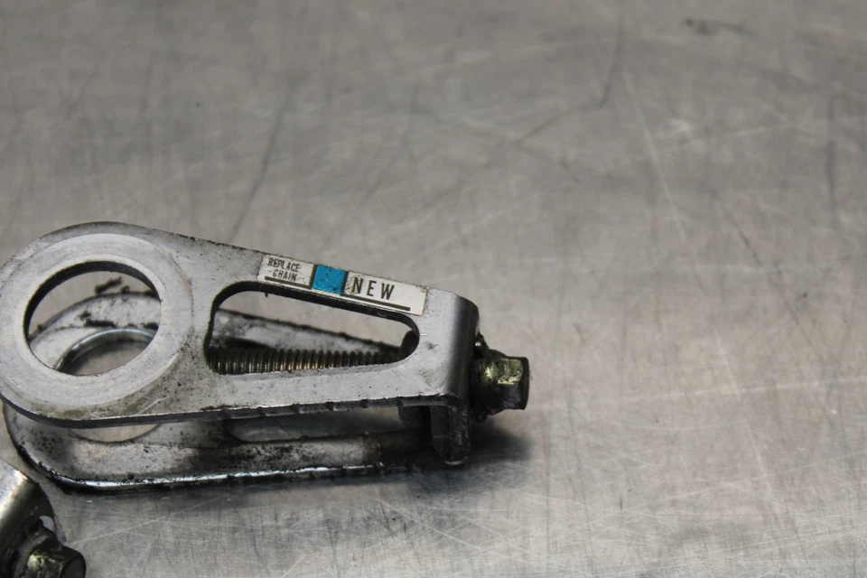 01-06 HONDA CBR600F4I ПОВОРОТНЫЙ РЫЧАГ ЦЕПИ НАТЯЖИТЕЛЬ РЕГУЛИРОВОЧНЫЕ КРОНШТЕЙНЫ BB185 - Изображение 2 из 4