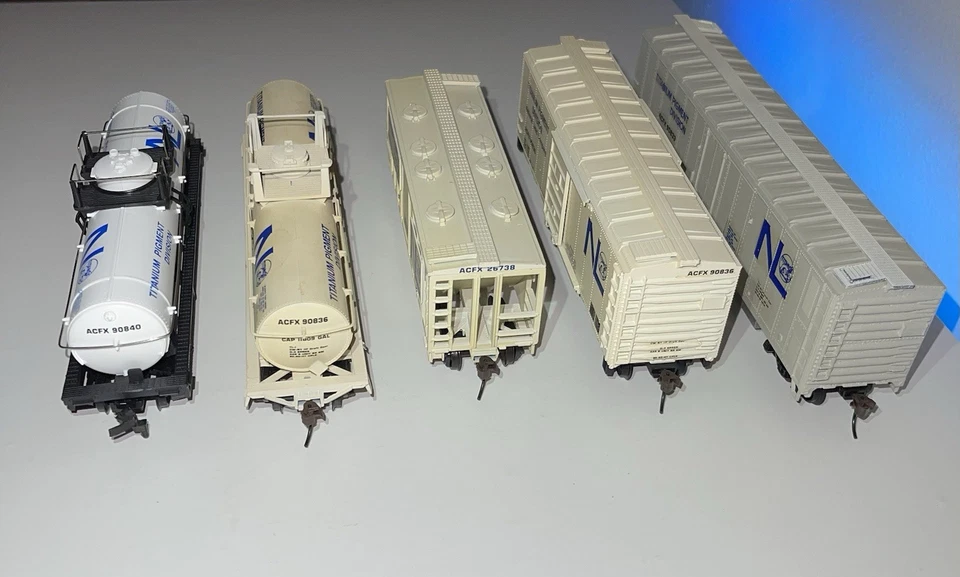 Lote mixto de 5 vagones de tren escala HO “División de pigmento de titanio” National Lead Company Foto 3 de 4