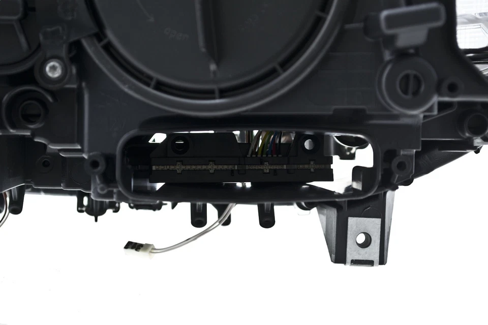 Conjunto de faros derecho Hella Lighting 010131661 para BMW 528i 528i xDrive 12-14 Foto 2 de 4