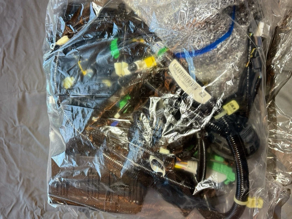 Honda CRV 2020-22 Wiring Harness Engine Room, 32200-TLB-A358, OEM New In Box - Image 3 of 4