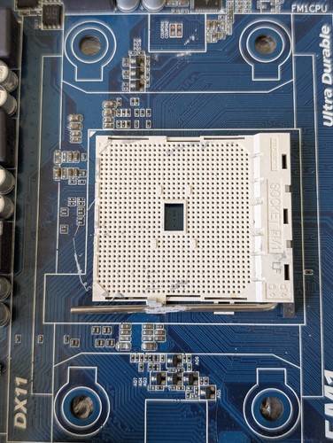Untested Gigabyte Motherboard Bundle 4GB RAM DDR3 GA-A55M-DS2 AMD Kit PC Parts - Picture 8 of 10