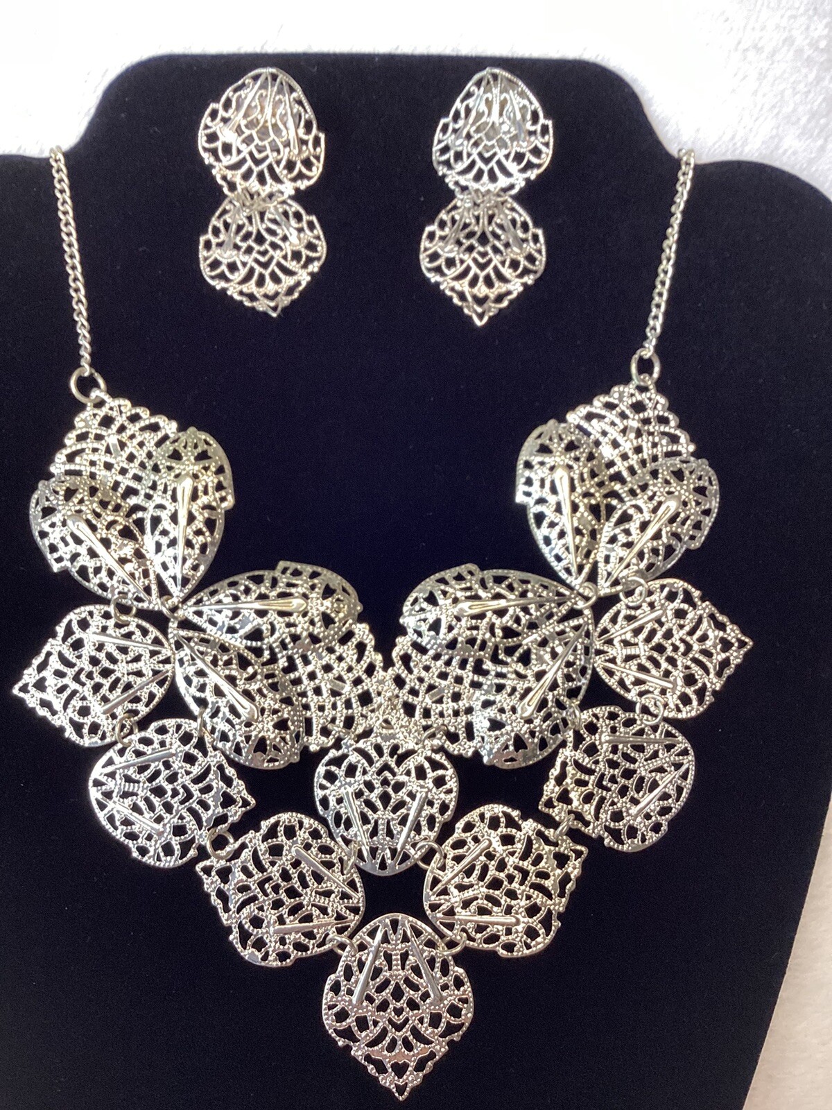 Dramatic Statement Silver-Tone Filigree Necklace … - image 1