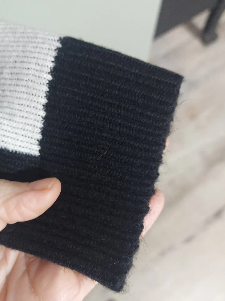 Girls Size 10-12 Pullover Long Sleeve Knit Sweater Black And White Checkered New - Image 3 of 4