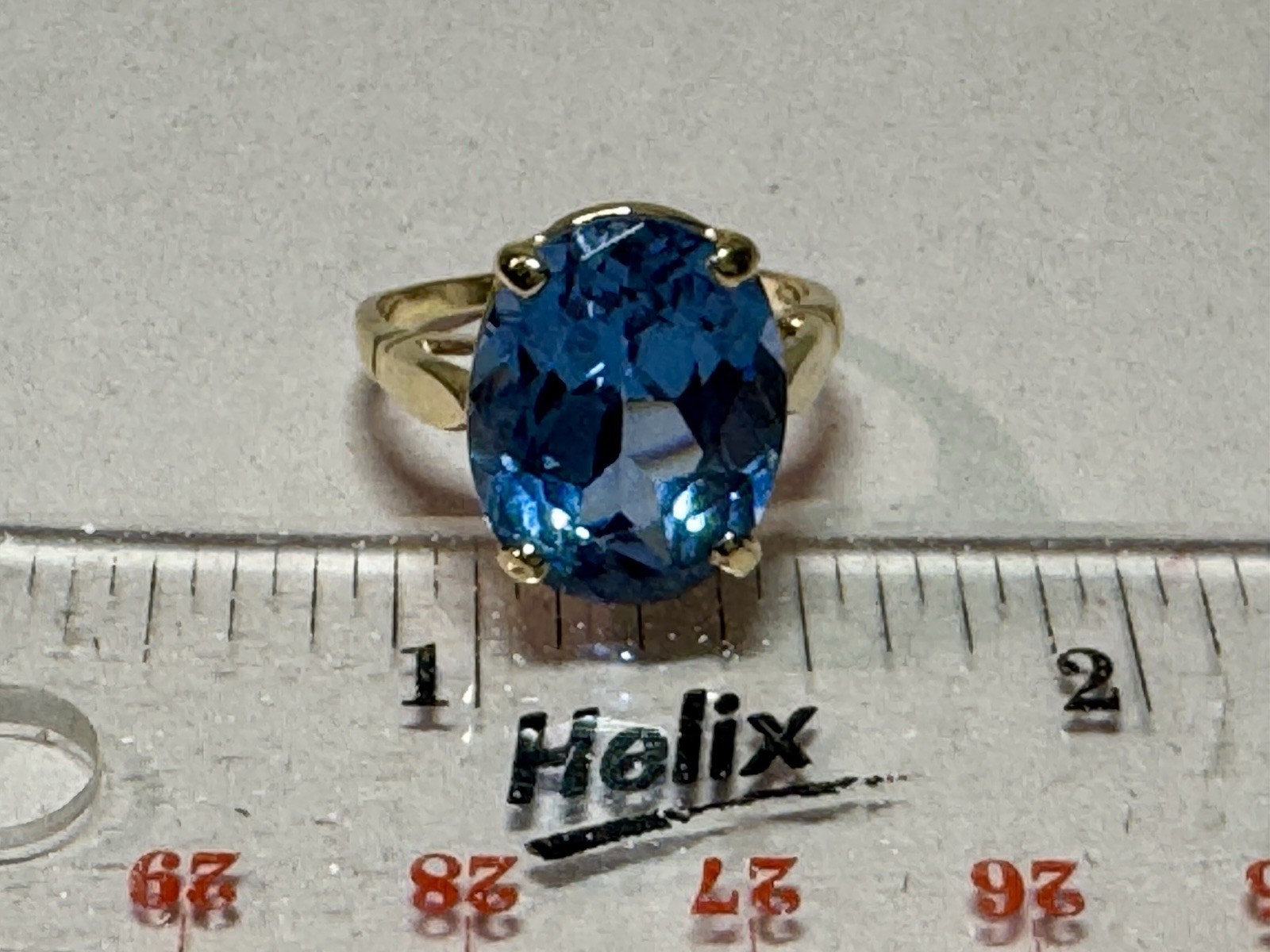 10K Solid Real Gold Topaz Ring  5.4grms Sz 8 - image 16