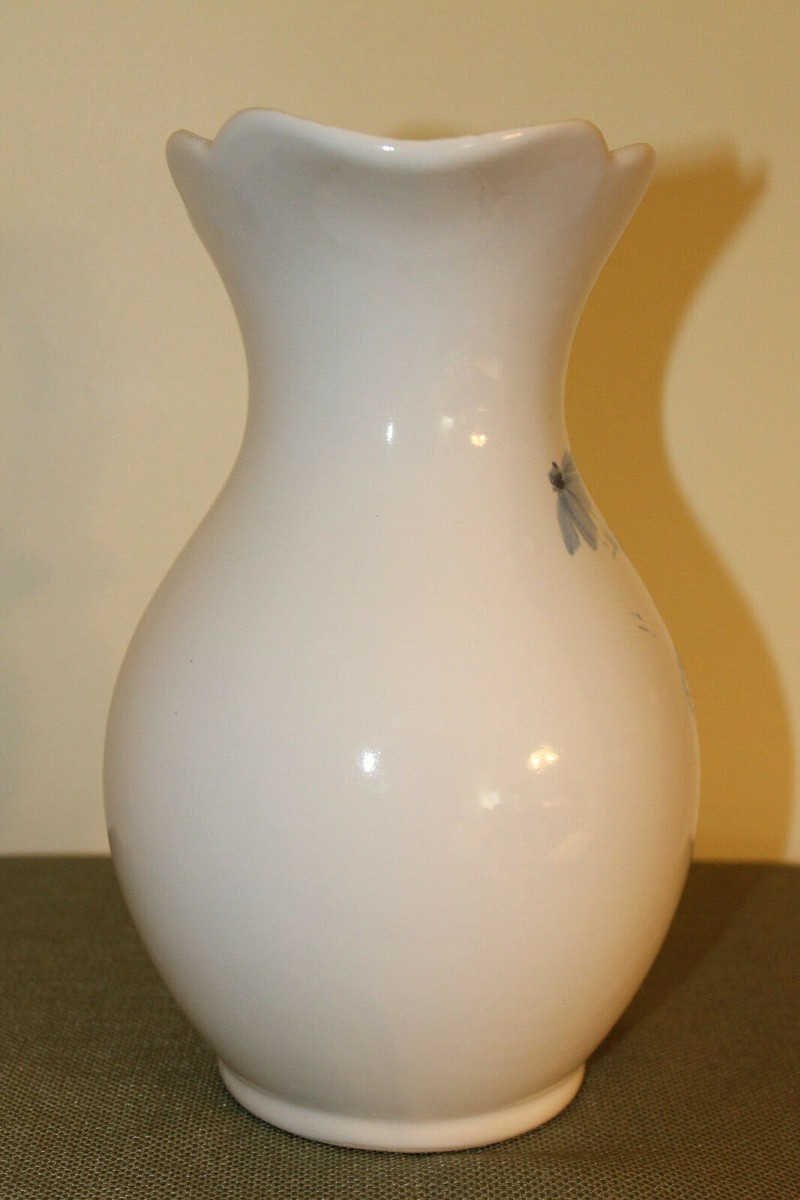 Vintage Collectible Royal Haeger USA Pottery White Pitcher w Vintage Collectible Royal Haeger USA Pottery White Pitcher w