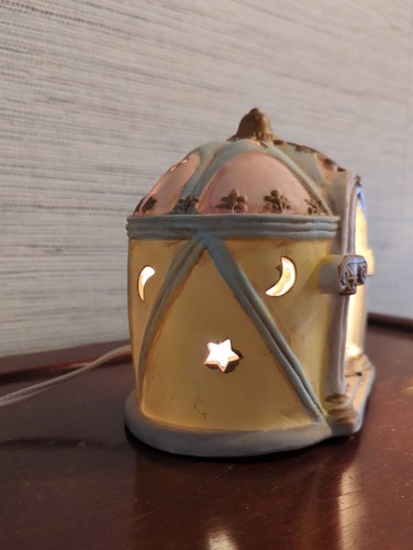 Ceramic Hand Painted Nativity Nightlight Lamp Light-Up Pastels - Picture 6 of 6