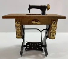 VTG Doll House Miniature Singer Sewing Machine and Stand w/Pedal Base Figure   