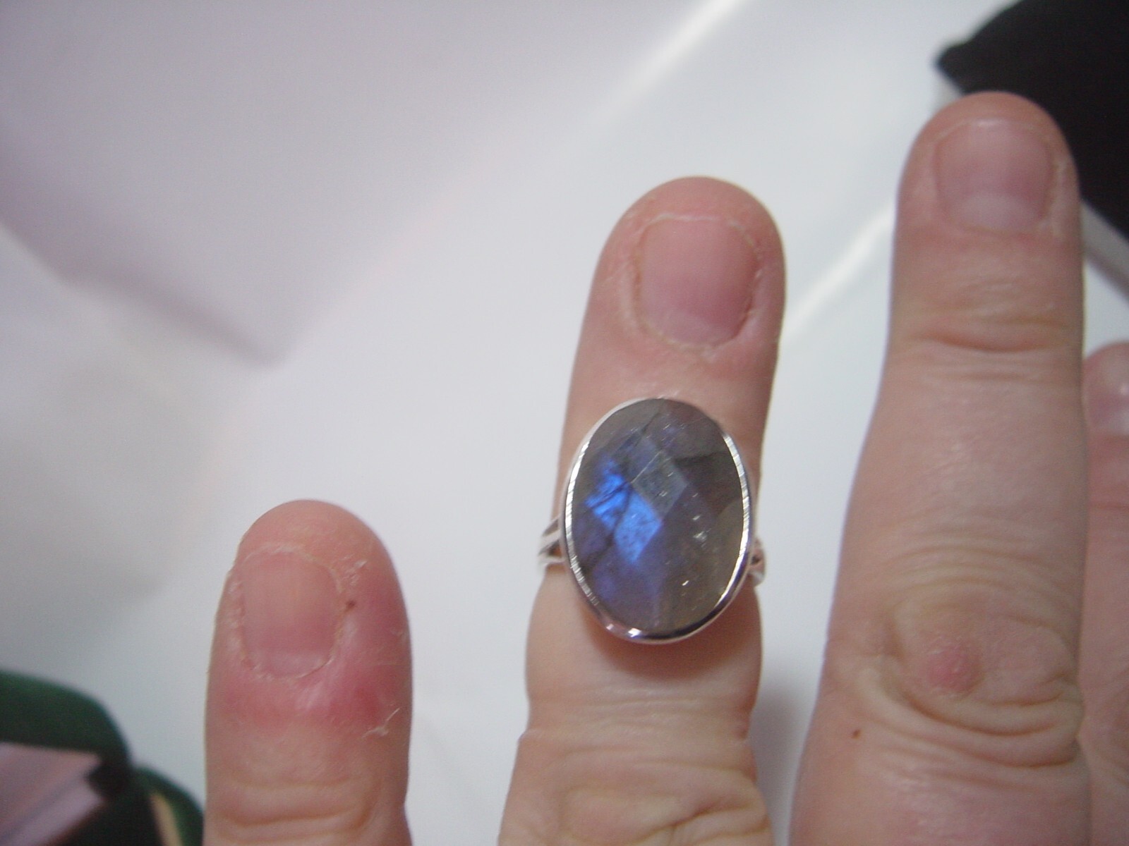 VINTAGE LARGE SOLID SILVER RING-SUPERB RAINBOW LA… - image 2