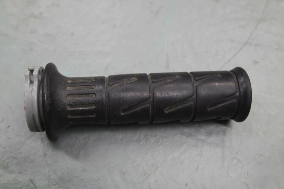 13-17 KAWASAKI EX300 NINJA RIGHT THROTTLE GRIP - Image 2 of 4