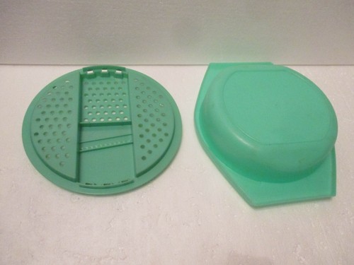 VINTAGE JADE GREEN TUPPERWARE CHEESE VEGGIE GRATER WITH BOWL 2 PIECE EUC - Picture 3 of 5