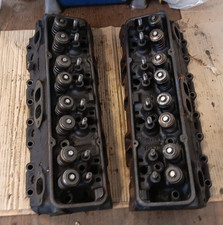 624 Cast Iron Cylinder Head 1985 Oem C4 Corvette Sbc 462624 - Solid Pair