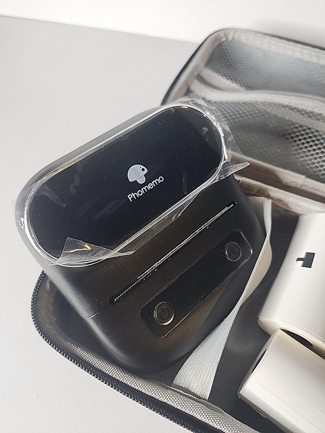 Label Maker Bluetooth Thermal Label Printer W/3 Rolls Labels And Carry Case Read