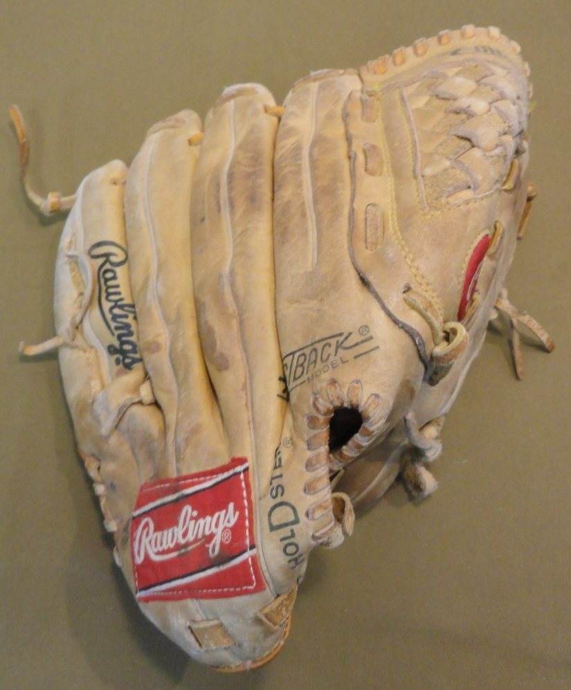 RAWLINGS FASTBACK MODEL WITH SLANTED BASKET WEB 13in RBG4 DEEP