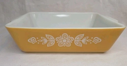 Vintage Pyrex Butterfly Gold 1 1/2 Quart Casserole Dish #0503 No Lid