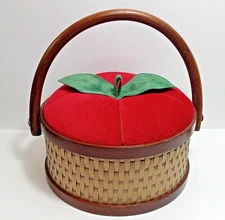 VTG  Apple Tomato Sewing Box Basket Pincushion Handle Country Handle Grannycore