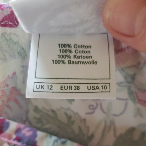 Vtg Laura Ashley Shirt White Floral Ruffled V-Neck SS Cottagecore Modest Size 10 - Picture 11 of 12