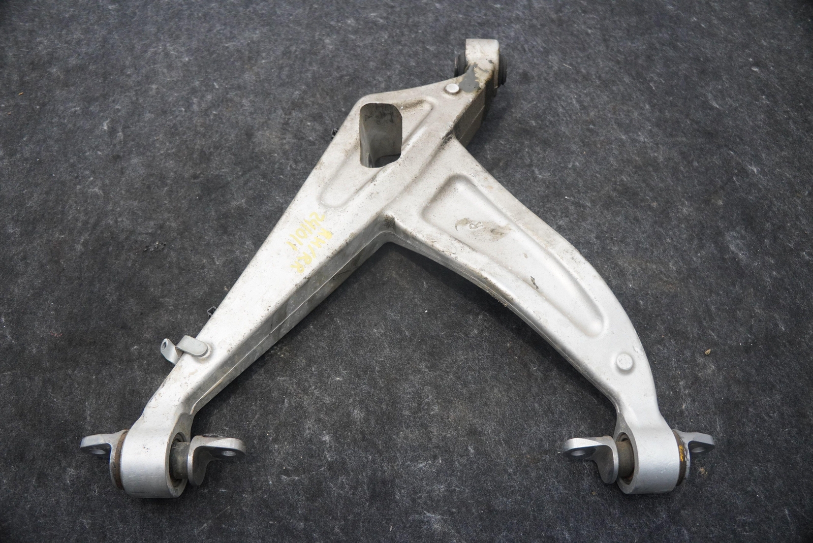 Rear Suspension Right Lower Control Arm 11B1795CP OEM McLaren 570S 2018