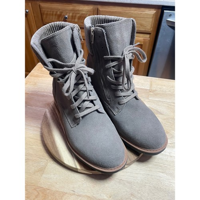 #ad Clarks Women#x27;s Gray Suede Lace Up Side Zip Snow Boots Size 9.5W $27.95
