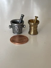 Lot 2 MINIATURE  Metal APOTHECARY PHARMACIST'S MORTAR & PESTLE TO CRUSH PILLS