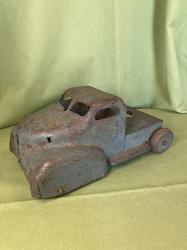 Vintage Marx Press Steel semi Green tractor truck AS IS ORIGINAL NO TRAILER BARN