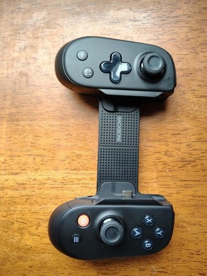 Backbone One Pro Controller for iPhone iOS 15+/Android, Black, Bluetooth USB-C