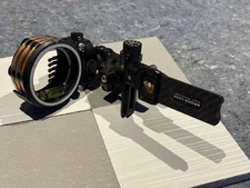 Mathews 5-Pin Bridge-Lock - Archery Compound Bow Sight, Right Handed