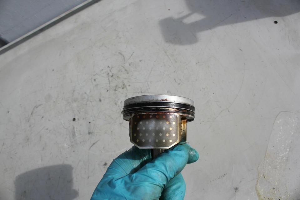 PISTÓN HONDA INSIGHT 11-14 (VN45) Foto 3 de 4