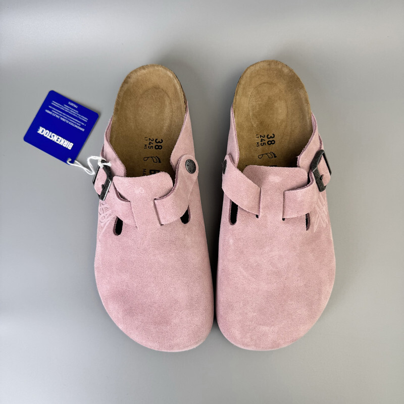Birkenstock Stussy X Boston Pink Soft Footbed Suede Regular Birkenstock Stussy X Boston Pink Soft Footbed Suede Regular