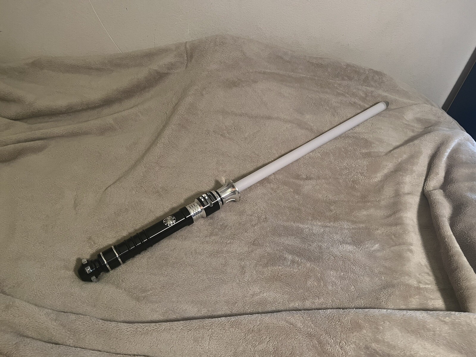 Ultrasabers Scorpion Lightsaber, Obsidian sound and blade eBay