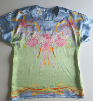 Schöne Bluse  Escada 36 / 100% Seide