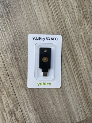 Yubico YubiKey 5C NFC USB-C Sicherheitsschlüssel, Schwarz. 5.7.4 Firmware