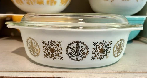 Vintage Pyrex 045 2.5qt Oval Casserole Dish w/Lid Hex Signs