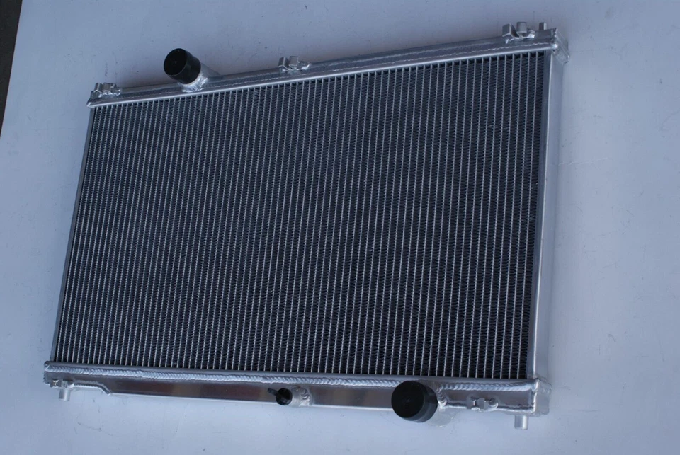 Radiador de aluminio de 2 filas para Lexus IS350 IS250 2006-2015 2,5 L 3,5 L V6 Foto 2 de 2