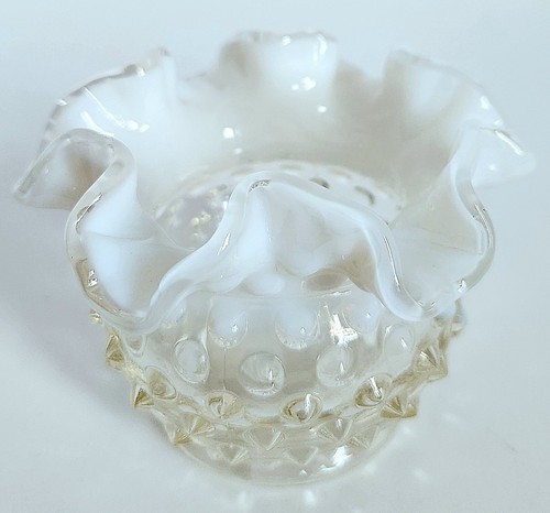 Fenton Hobnail Opalescent Ruffled Edge Glass Vase Vintage - Picture 3 of 6