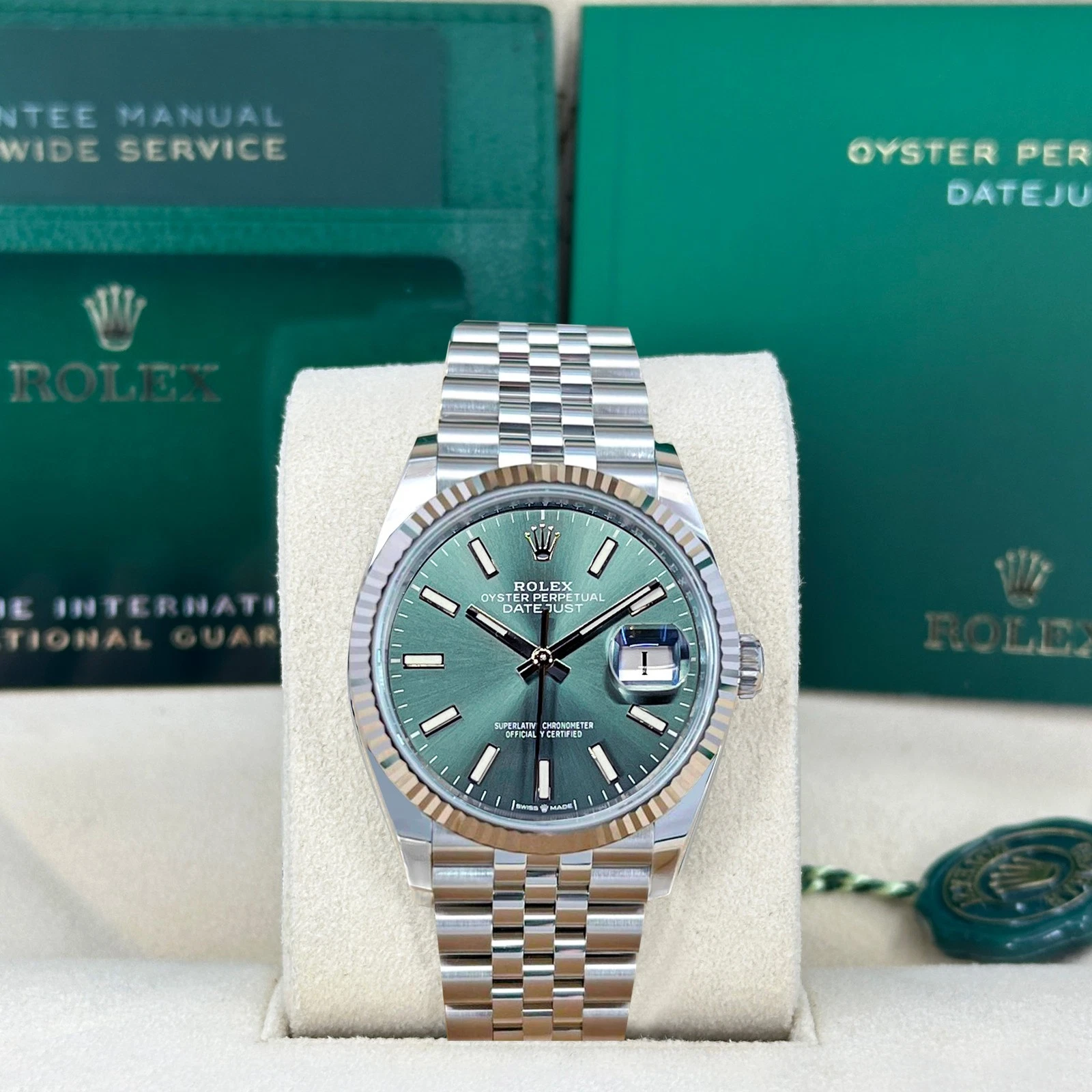 2026 Rolex Datejust 36mm Green, Jubilee, Unworn Full Set Full