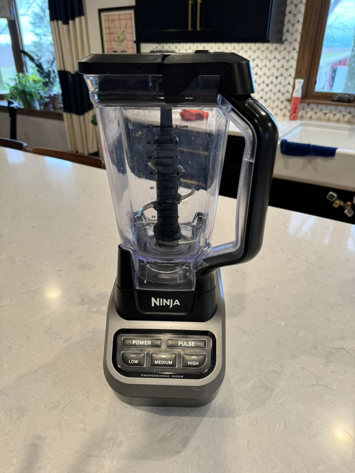 Ninja C0610B Professional Blender 1000