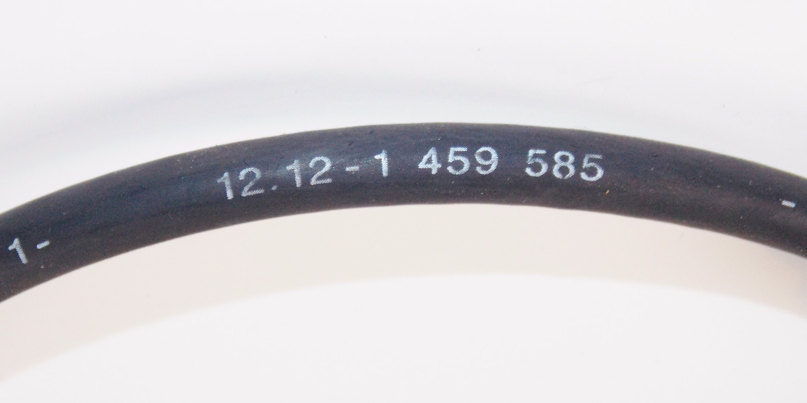 NOS OEM BMW 86-96 K75 IGNITION WIRE 1 # 12121459874 | 12121459585 