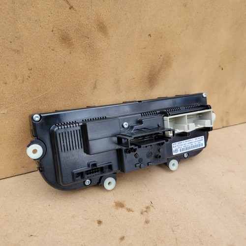 2009-2014 Volkswagen GTI Golf Climate Control Switch Panel 5HB011292 OEM - Picture 7 of 8